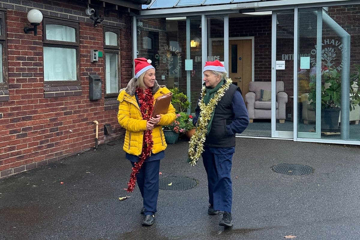 Oakhaven nurses going out from the Inpatient Unit